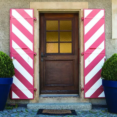 Chateau Rochefort Bed & Breakfast 4*