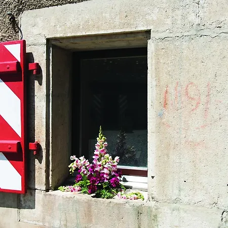 Chateau Rochefort Готель типу 